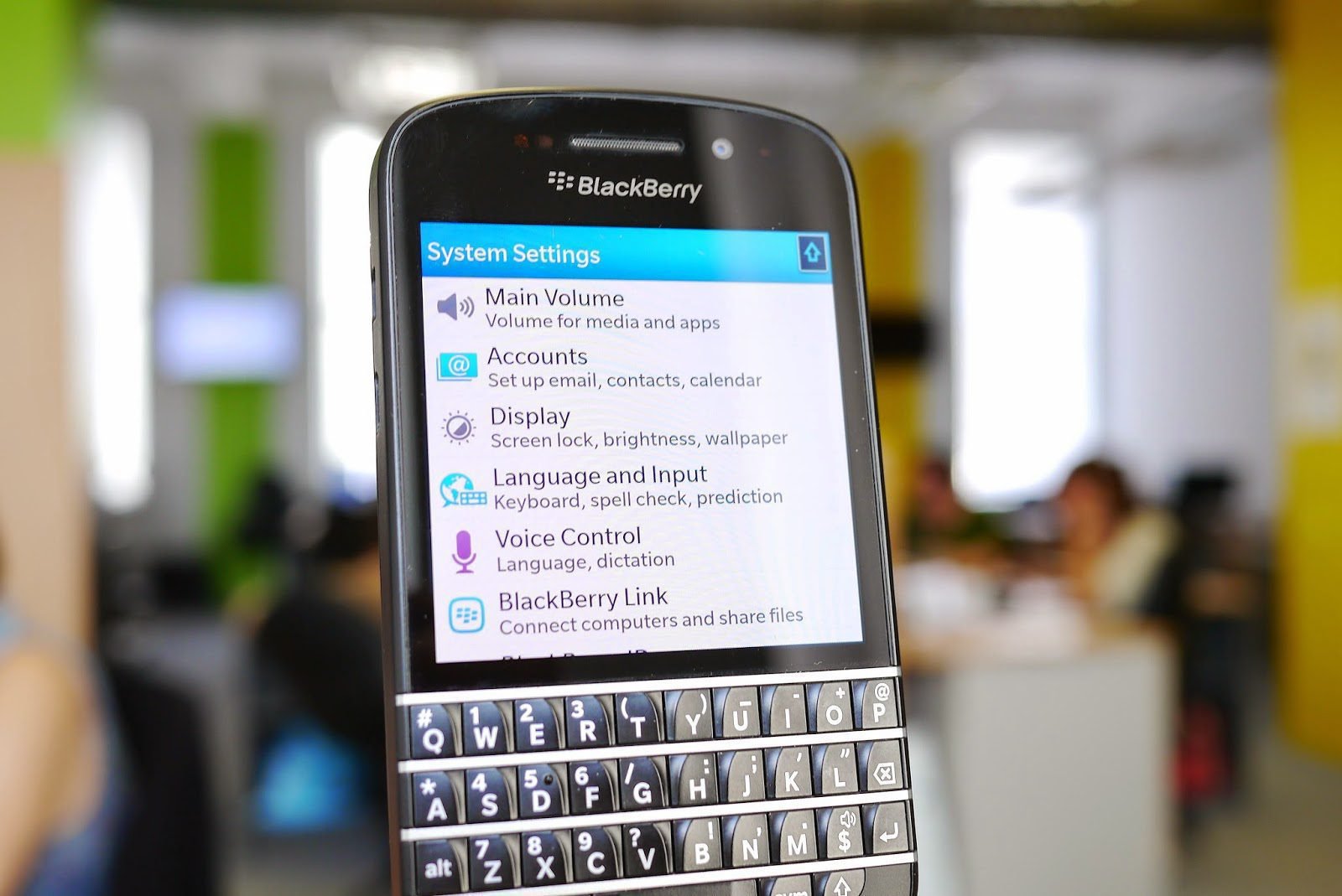 Read more about the article Best 10.3  Autoloader Download Links Collection For Blackberry Q10 and Q5 ( Crackberry Forum)