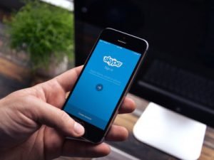 Read more about the article Skype for iOS and Android now supports group video calls