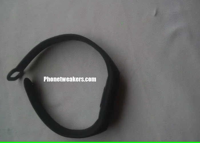 Original Xiaomi Mi Band 2 Unboxing, Review And Price 51